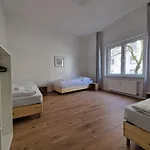 Apartment Tolstov - 2 , 3 And 4 - 25 Min Messe Dus