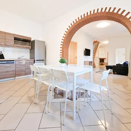Apartmán Tolstov - 2 , 3 And 4 - 25 Min Messe Dus Duisburg