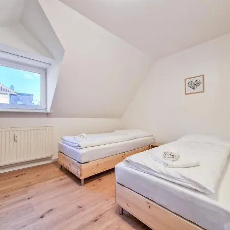 Apartmán Tolstov - 2 , 3 And 4 - 25 Min Messe Dus