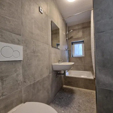 Lägenhet Tolstov - 2 , 3 And 4 - 25 Min Messe Dus Duisburg