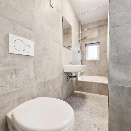 Apartmán Tolstov - 2 , 3 And 4 - 25 Min Messe Dus Duisburg