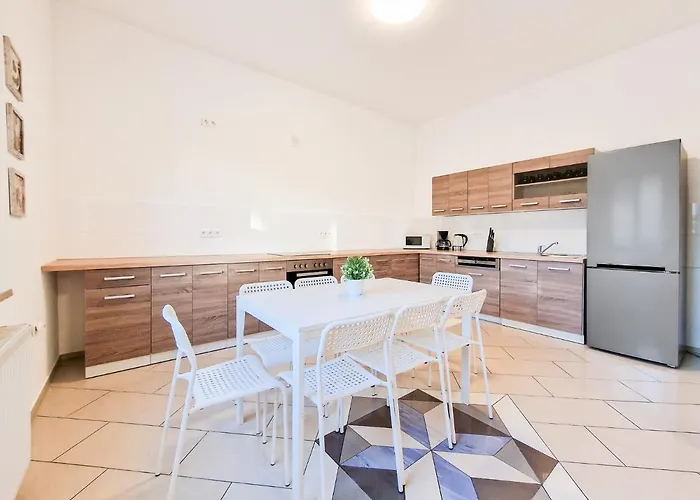 Tolstov - 2 , 3 And 4 - 25 Min Messe Dus Appartamento *